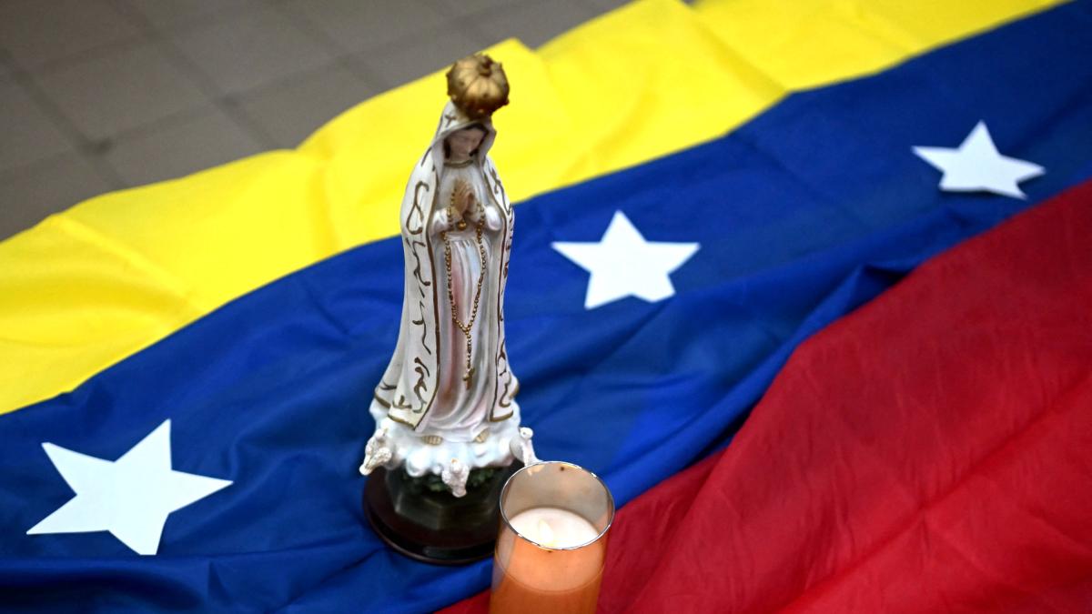 Sube a 235 la cifra de muertos por los terremotos que sacudieron Venezuela
