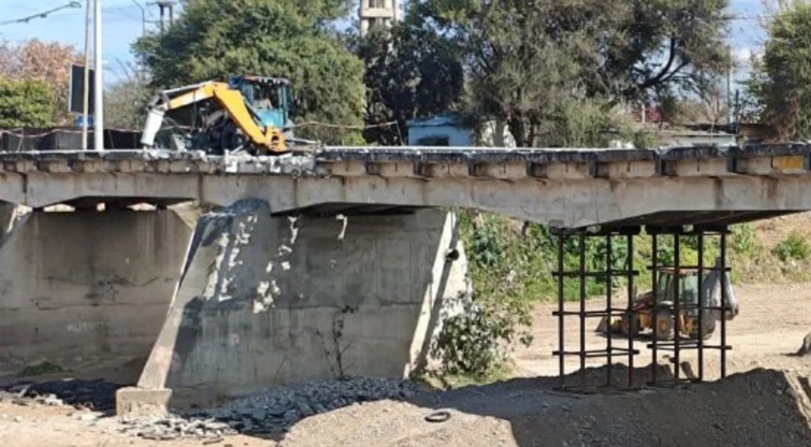 Puente de Santa Lucía: comenzó la demolición