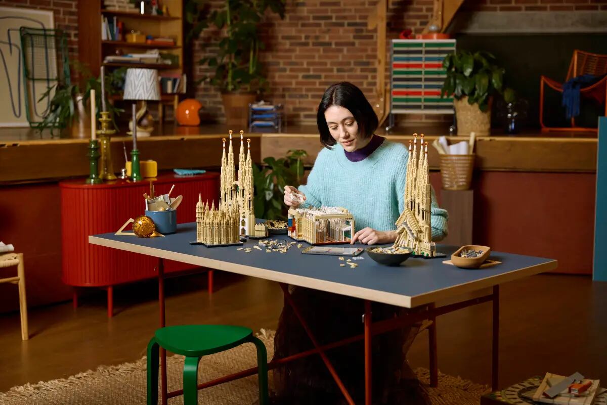 La Sagrada Familia llega a LEGO y hace historia: es el set más grande jamás creado
