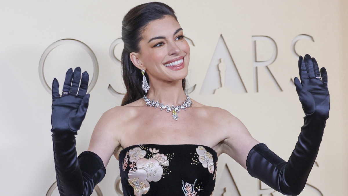 Anne Hathaway confirma está embarazada