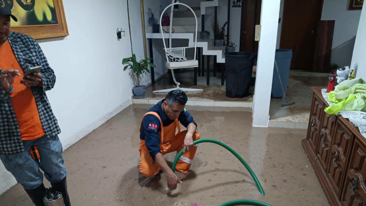 Lluvias provocan inundaciones, derrumbes y afectaciones en Hidalgo y Querétaro
