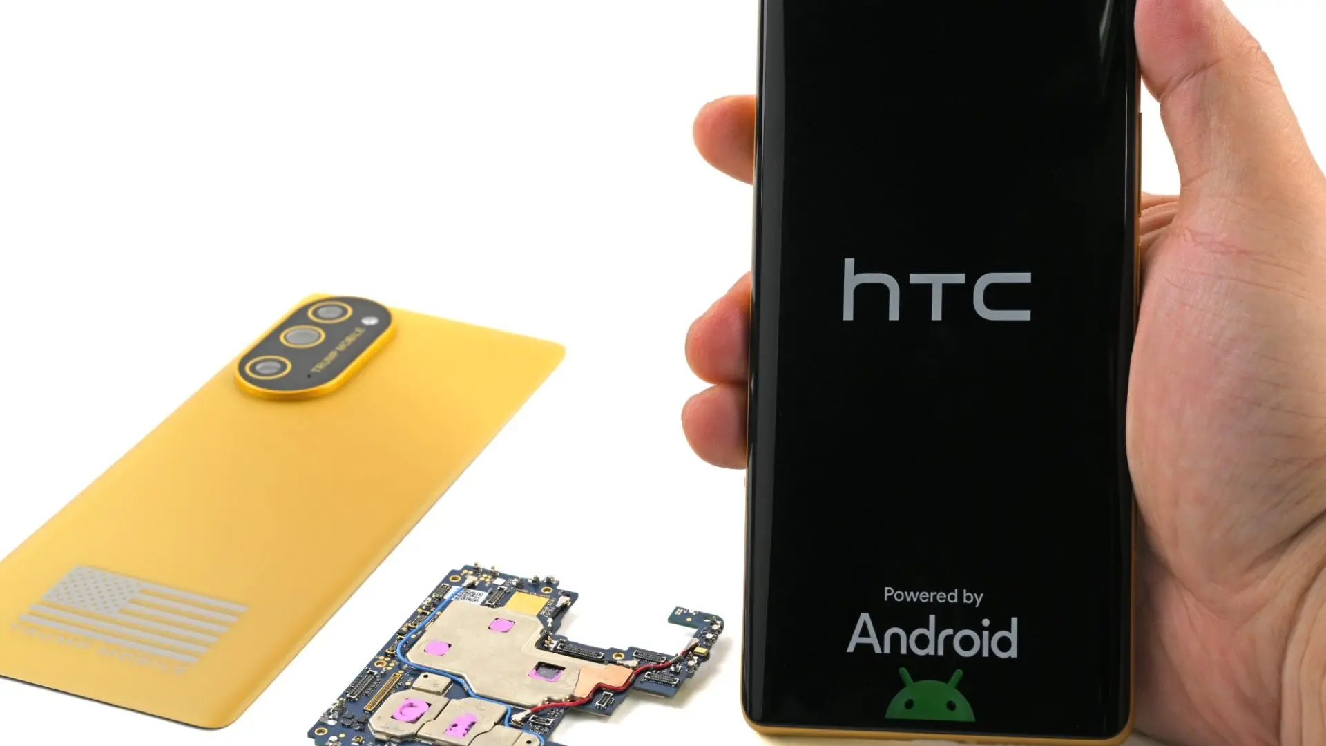 El móvil de Trump se desmonta y se confirman las sospechas: es un HTC pintado de dorado