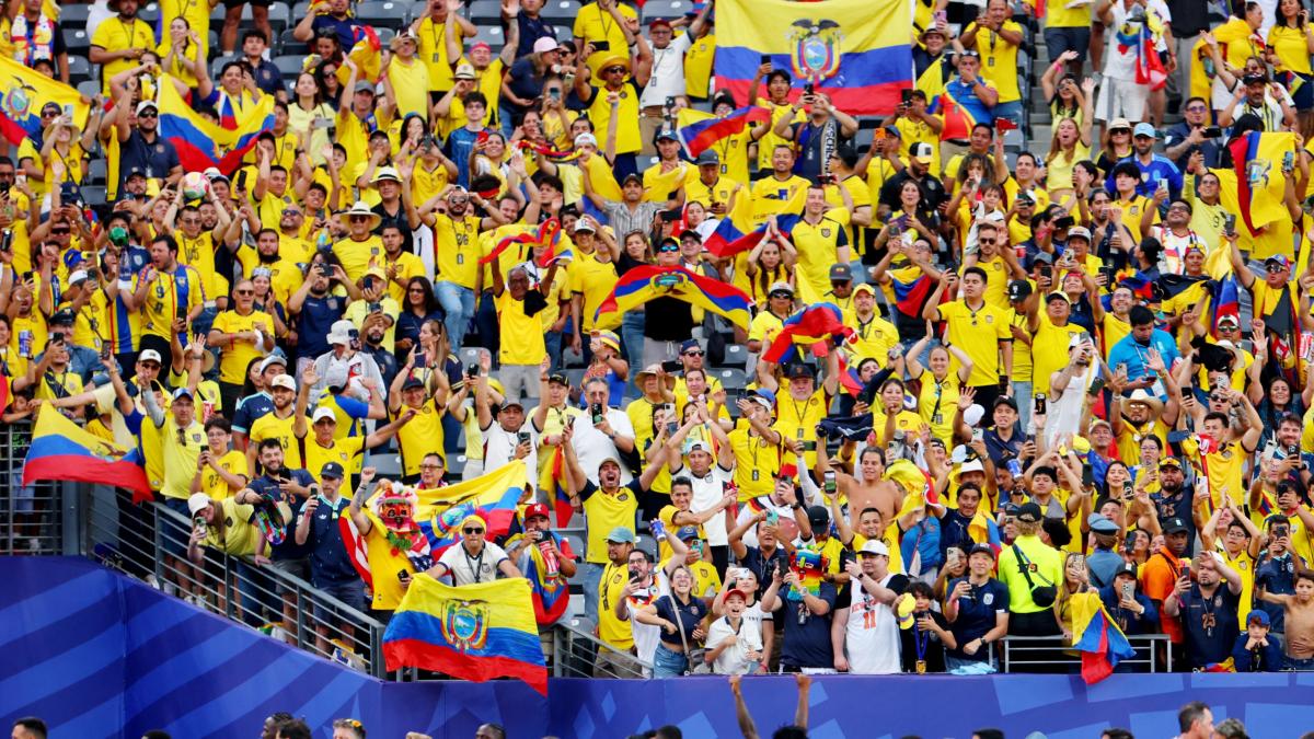 Por ignorancia: reportero ecuatoriano culpa a México por retraso en boletos que controla la FIFA