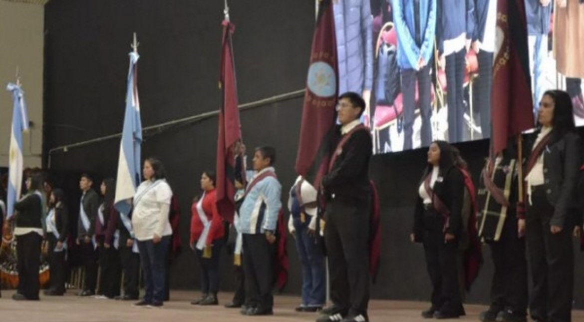 Debatieron sobre la educación de jóvenes y adultos