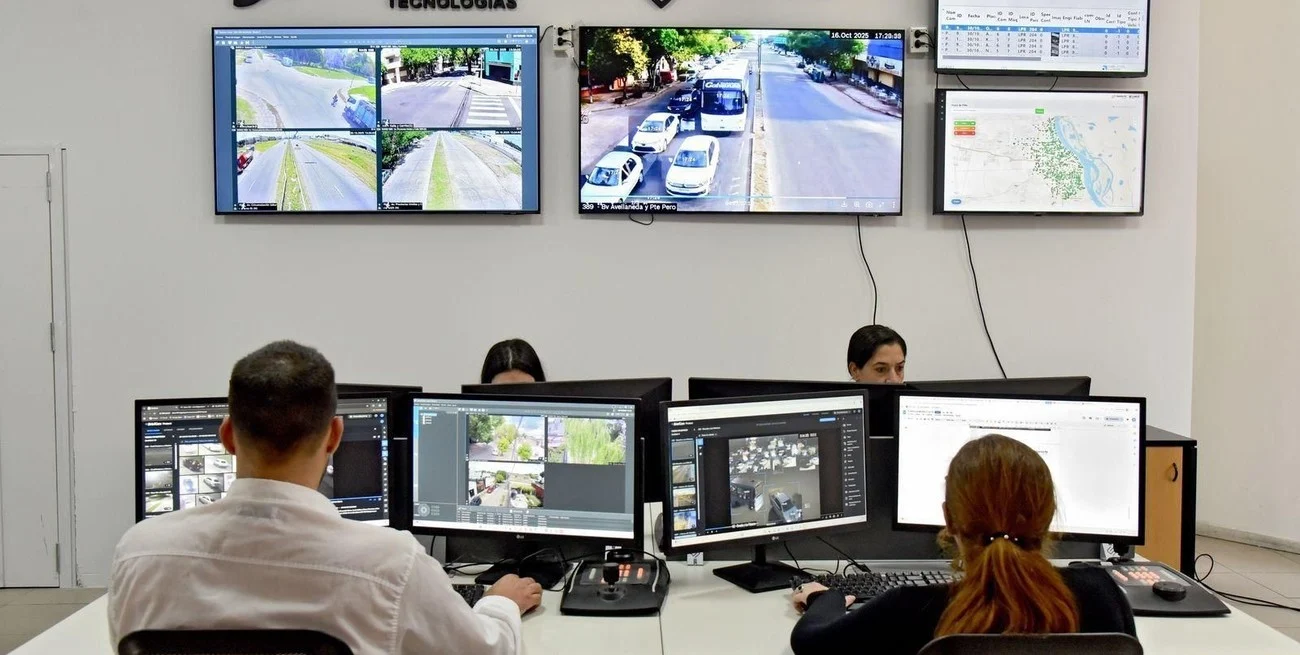 Habilitan el cableado aéreo para 2 mil cámaras de videovigilancia "Lince" que tendrá Santa Fe