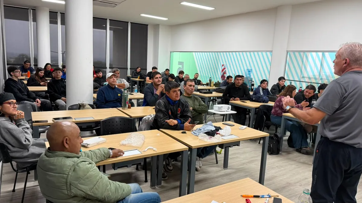 Siguen las capacitaciones para árbitros y oficiales de mesa