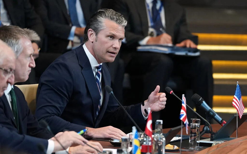 US says it will reimpose blockade if Iran doesn't fulfill deal, as shipping opens up