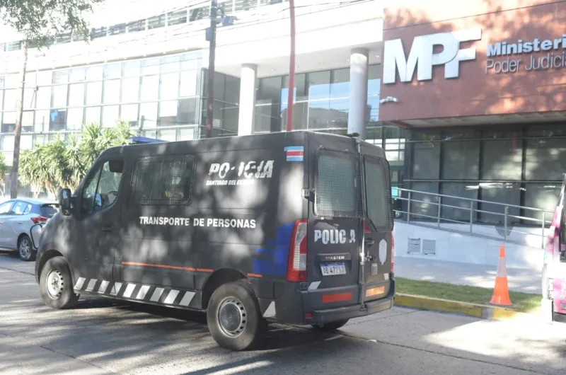 Empresario pollero denunci&oacute; a comerciante de Fern&aacute;ndez por estafa en $ 70 M con cheques fuquis