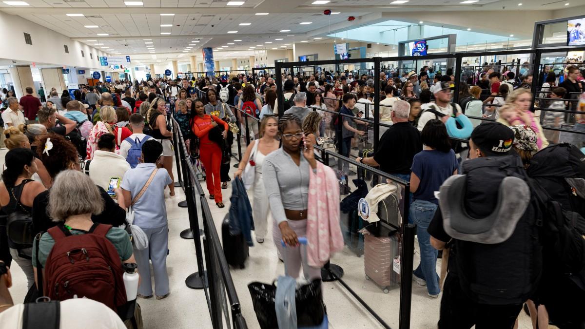 Mundial 2026: los aeropuertos garantizan los 104 partidos para fans que pasarán horas viajando