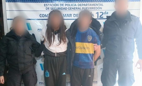 Balaceras en la avenida Colón: secuestraron un arma con numeración suprimida, droga y ropa similar a uniformes policiales