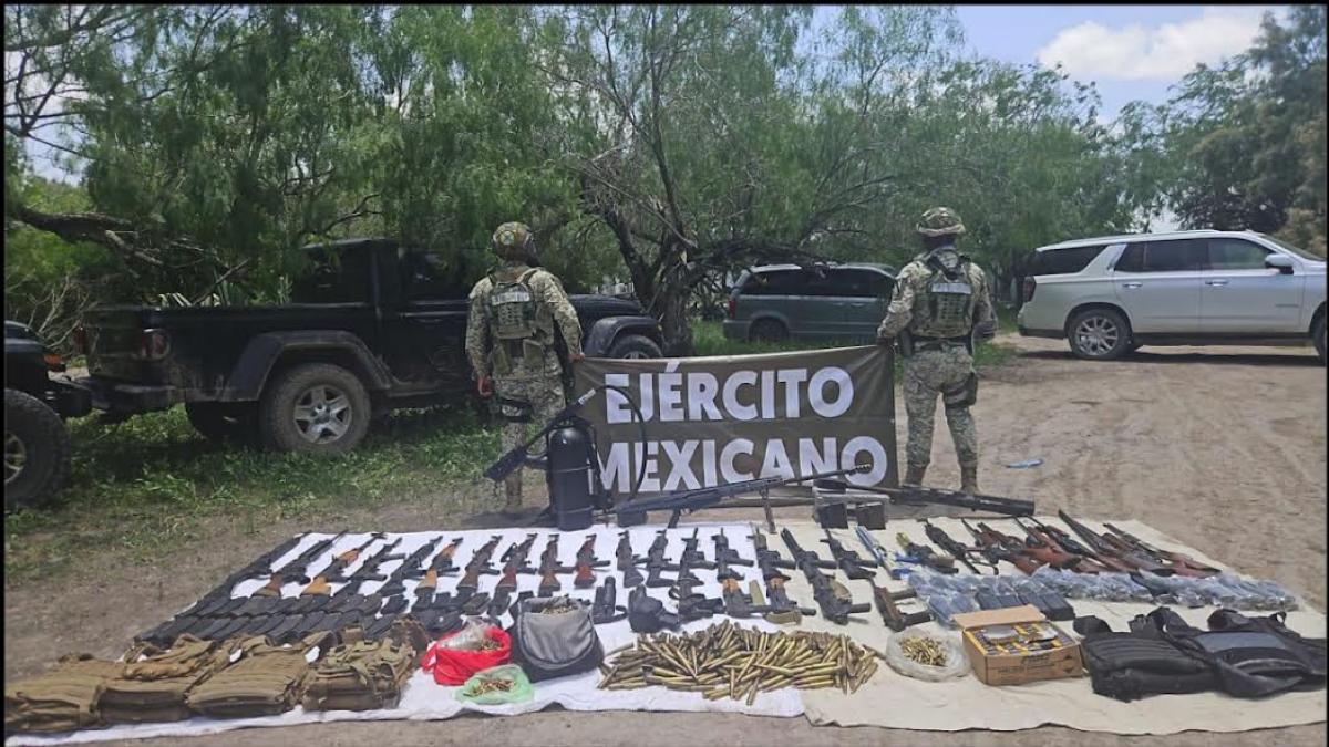 Ejército asegura arsenal y dos "monstruos" en Tamaulipas