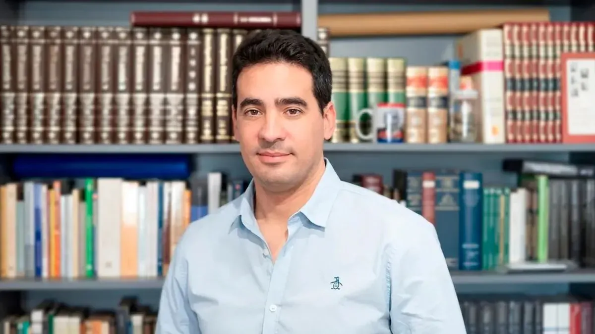 Adrián Ravier inicia su etapa como vocero presidencial y el Gobierno apuesta a renovar su estrategia de comunicación