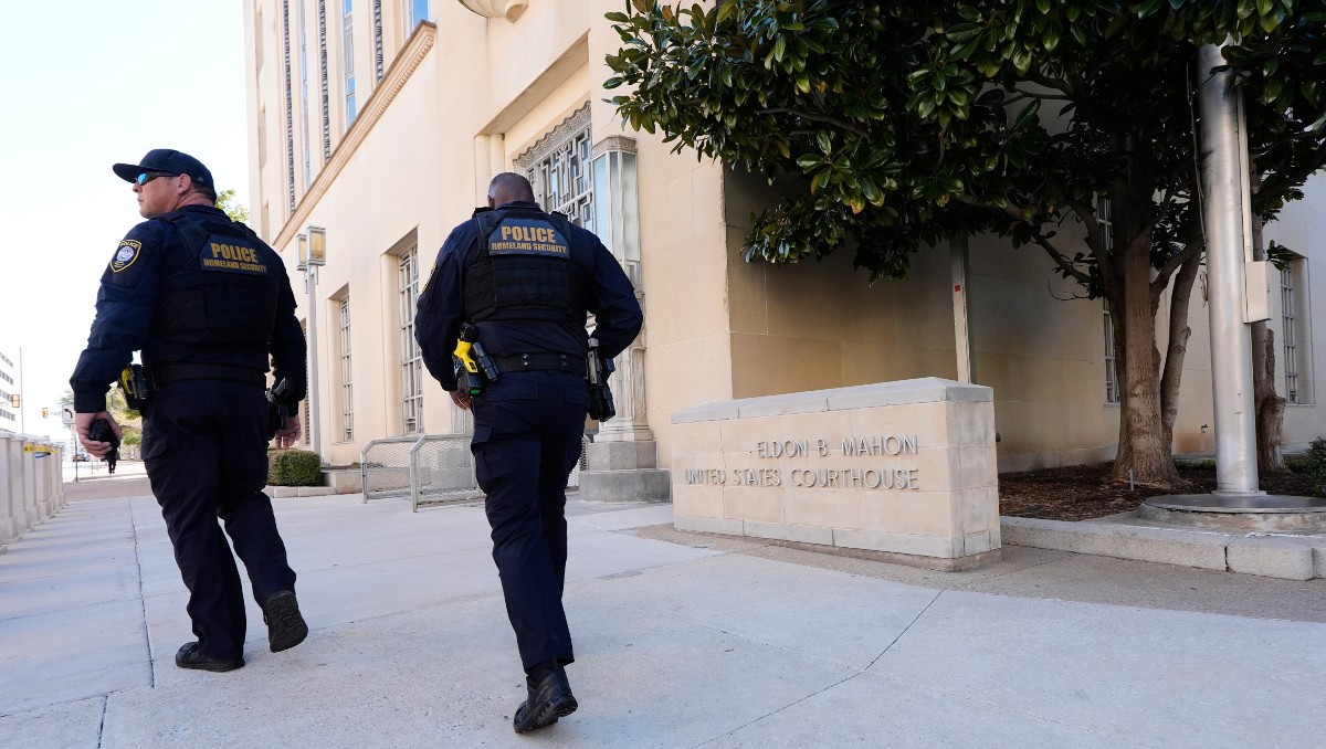 Condenan-prisión hombre participó asalto instalación ICE-Texas-EU