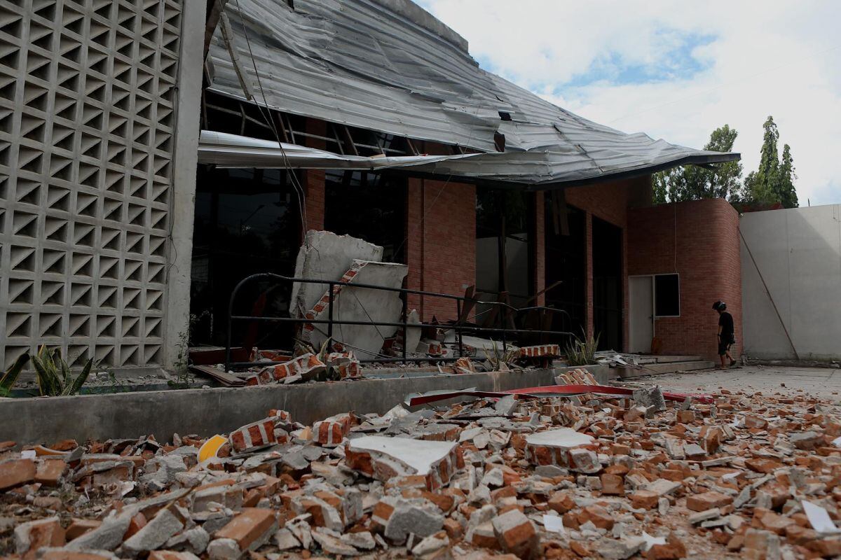 Ocho heridos tras terremoto de magnitud 6,7 en el norte de la isla indonesia de Célebes