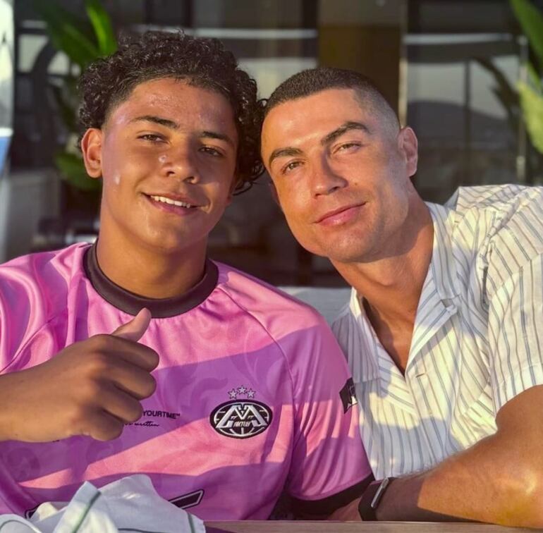 Cristiano Ronaldo, a horas de su debut en el Mundial, celebra la vida de su hijo mayor - Gente
