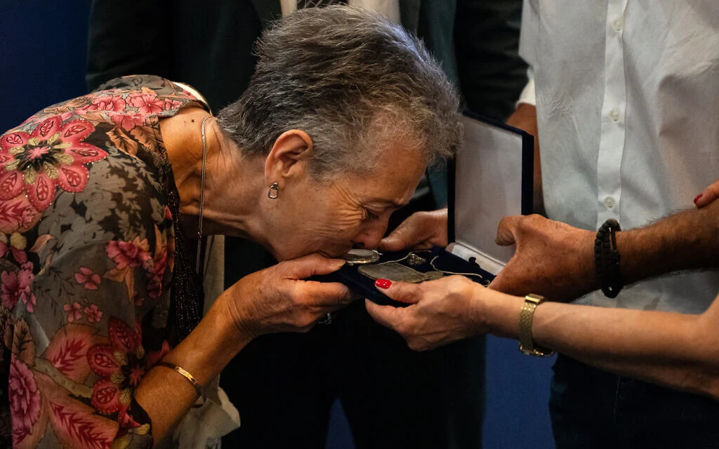 Greek Holocaust victims' belongings from Nazi camp returned to their descendants