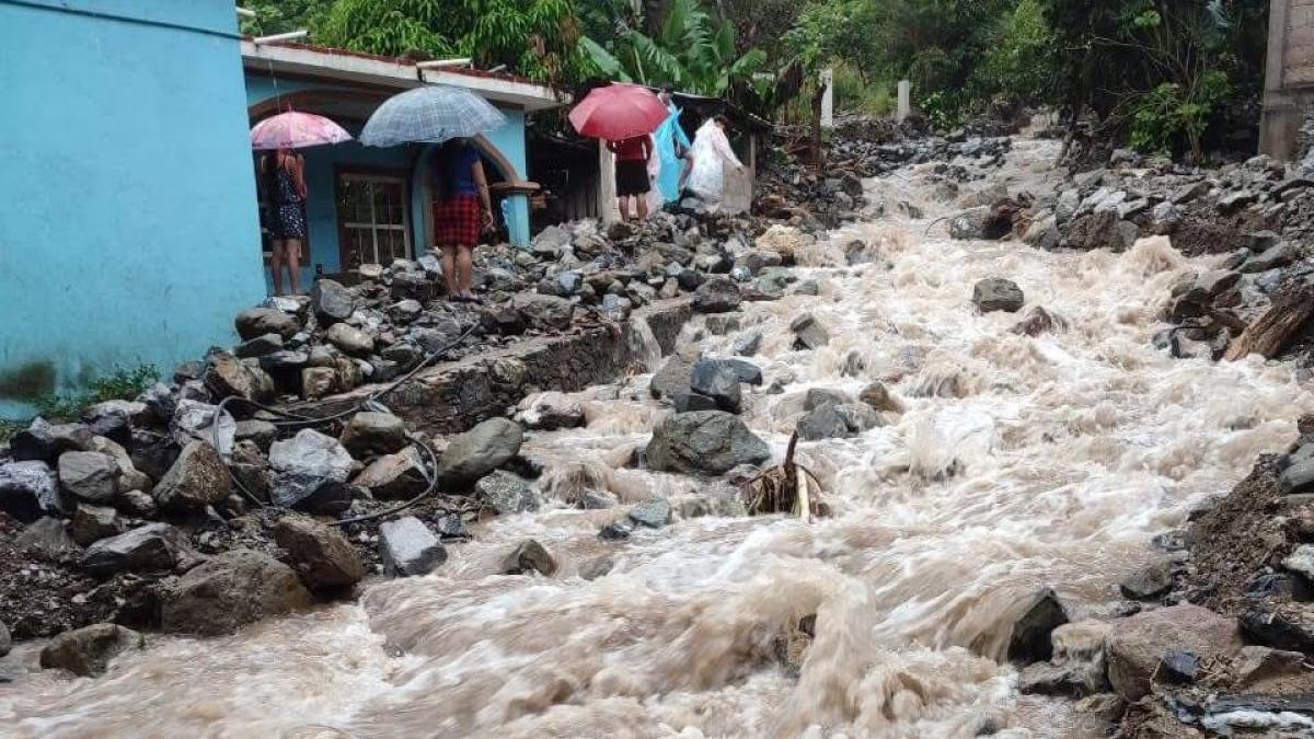 Pobladores rechazan reubicación de familias afectadas por lluvias de octubre en Veracruz