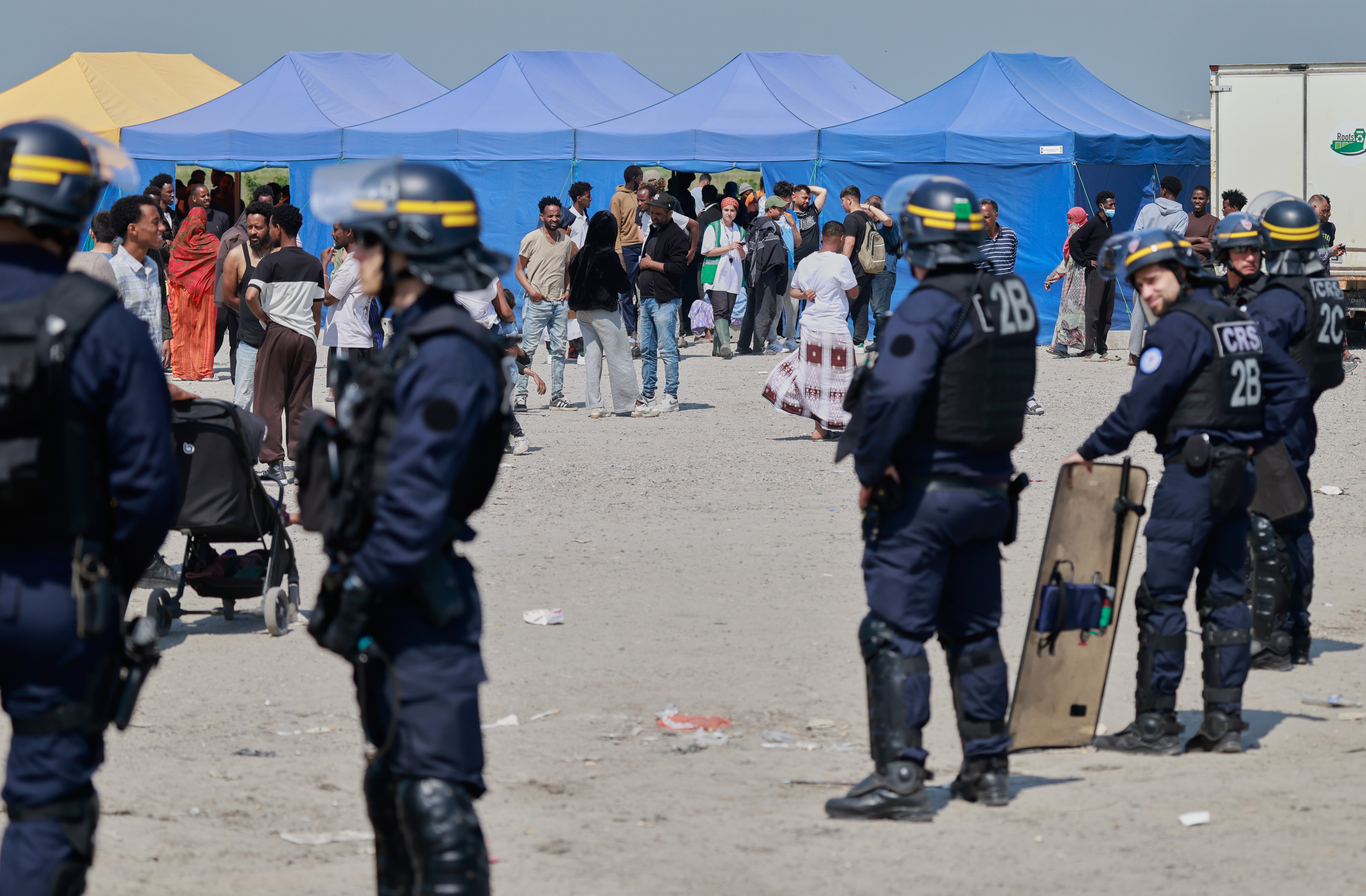 La UE aprueba una reforma migratoria con más deportaciones y centros de detención en el extranjero