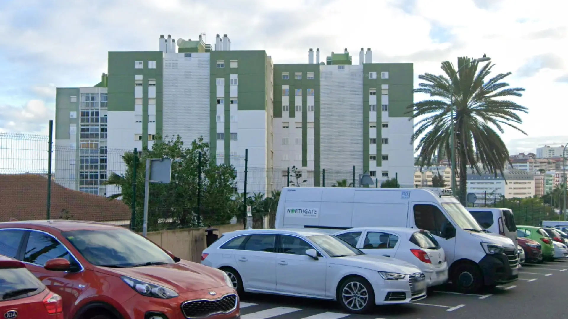 Muere un hombre tras quedar atrapado al intentar detener un vehículo en Gran Canaria