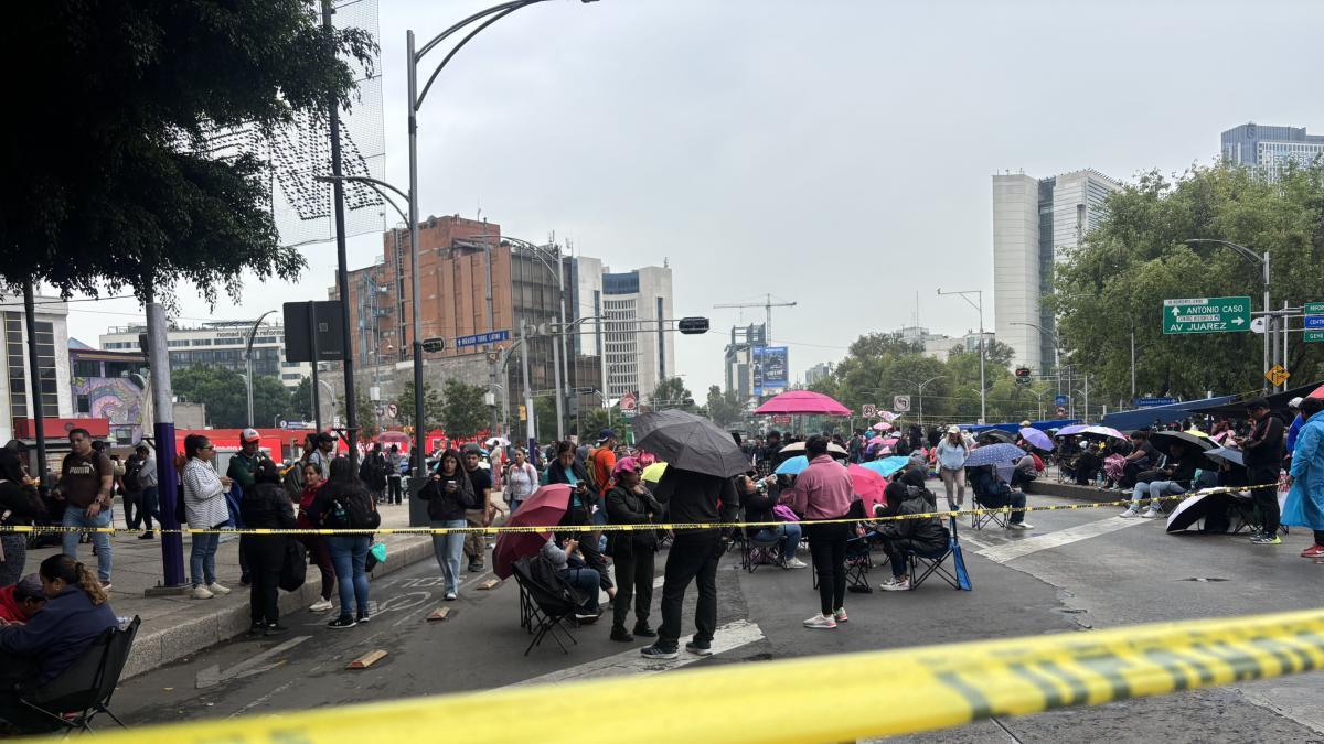 Maestros de la CNTE y CETEG paralizan Insurgentes y Paseo de la Reforma