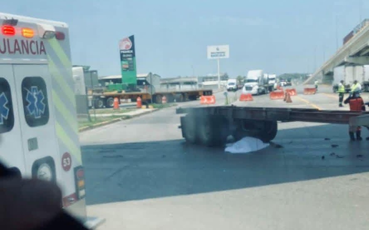 Motociclista muere tras chocar contra tráiler en Puerto de Altamira