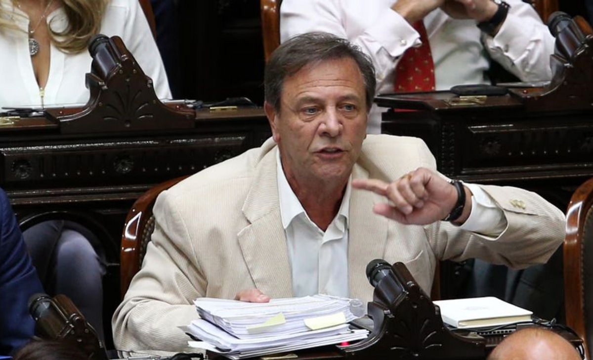 Zago dijo que su bloque dará quórum en la interpelación de Adorni: "Antes del 23 cae"