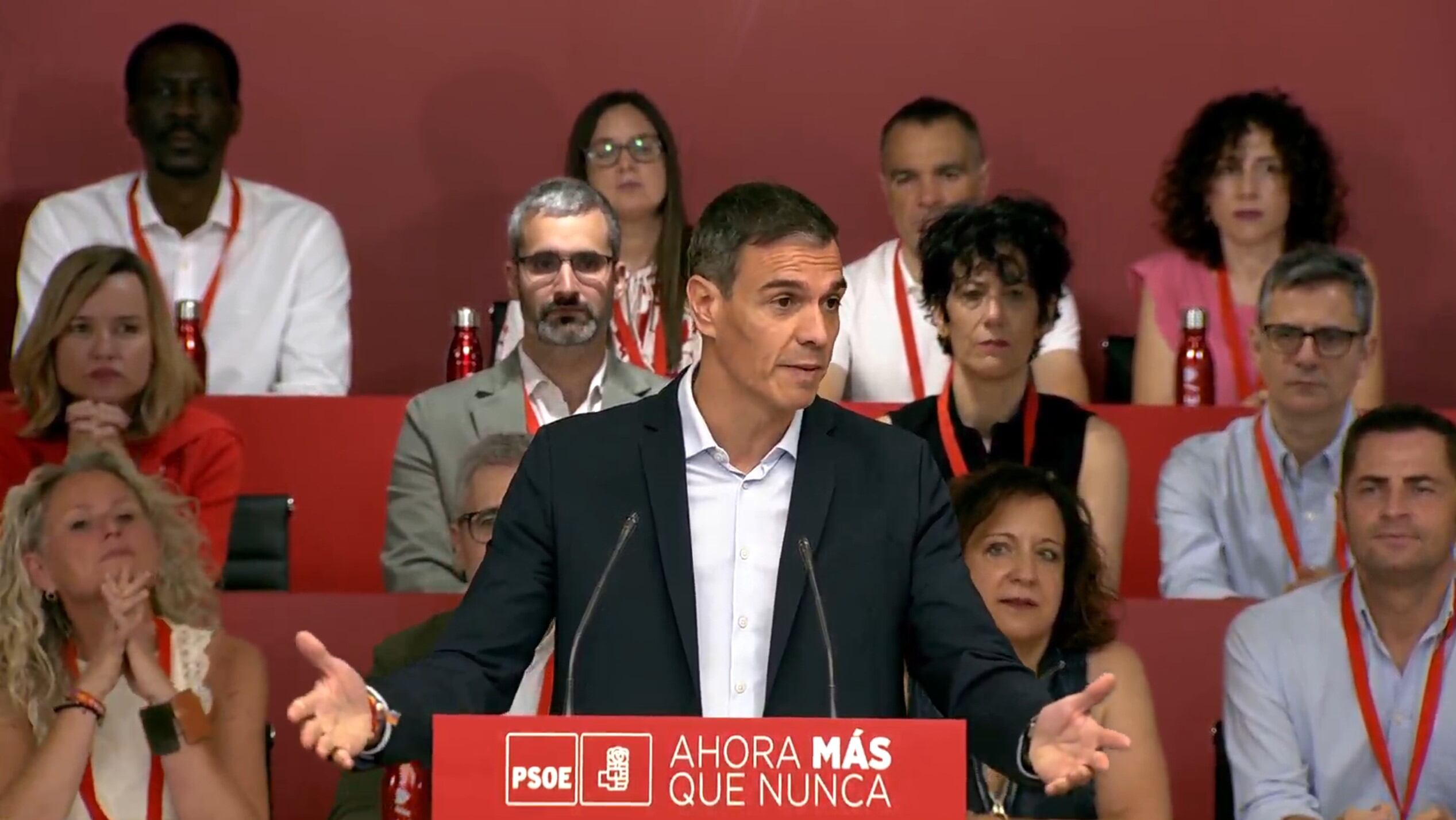 Sánchez pide al PSOE superar la corrupción y arranca la campaña de 2027