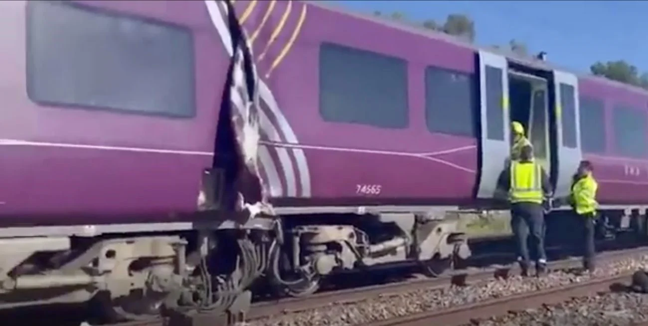 Inglaterra: chocaron dos trenes de pasajeros y reportan múltiples heridos