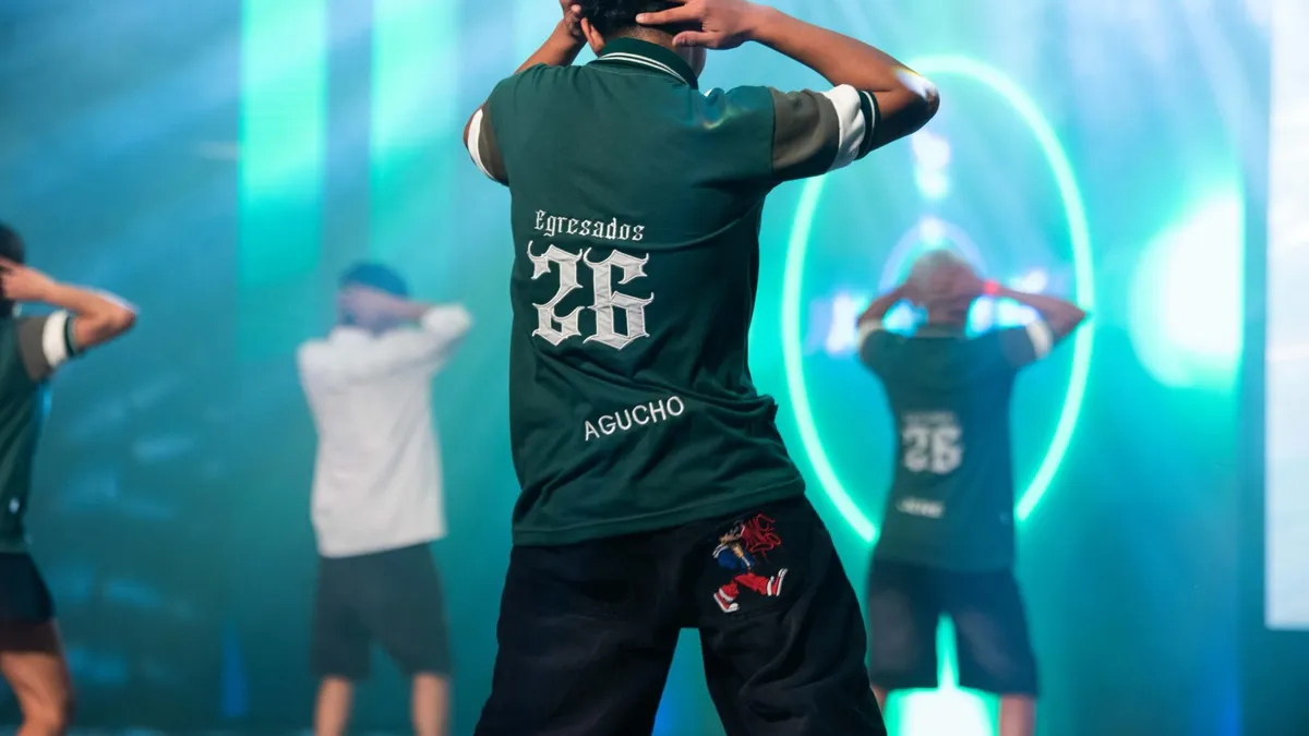 La presentación del buzo: mucho más que luces y coreografías