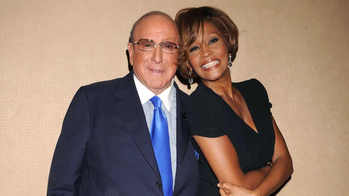 Clive Davis muere a los 94 años: ¿quién fue el productor que descubrió a Whitney Houston?