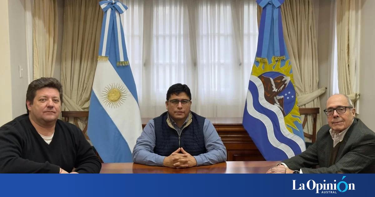 Claudio Vidal firmó el decreto que restituye a Eduardo Sosa como Procurador General