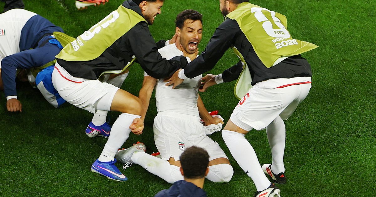 Irán tenía el mejor festejo de gol de todo el Mundial, pero el VAR se lo terminó anulando: la bronca de Shoja Khalilzadeh