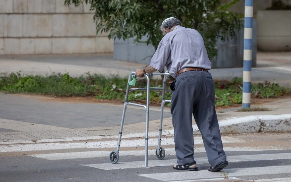 Comptroller warns National Insurance will be unable to fund its welfare commitments by 2035