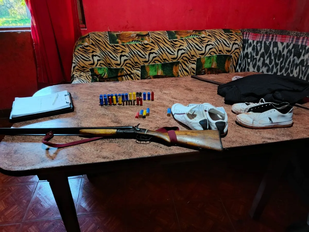Investigan a una banda de falsos gendarmes: secuestraron armas y municiones en Posadas y Santo Pipó