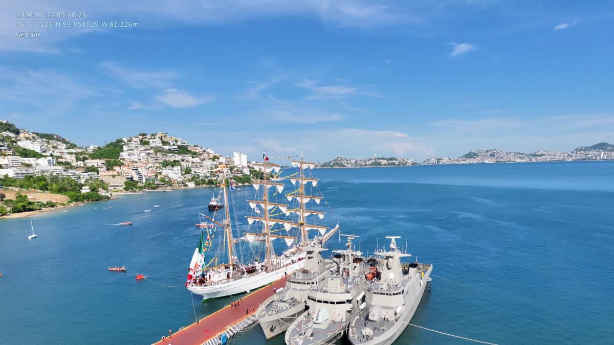 Buque Escuela Cuauhtémoc arriba a Acapulco previo a crucero de instrucción