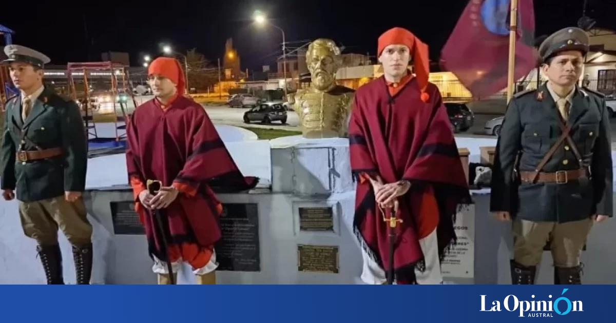 Vigilia en Río Gallegos para homenajear a Martín Miguel de Güemes