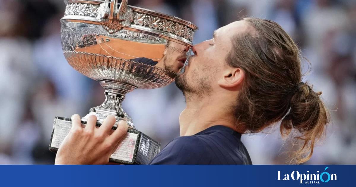 Zverev aprovechó su chance y se coronó campeón en Roland Garros
