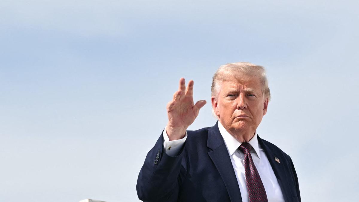 Trump frena plan de vivienda hasta que el Congreso apruebe restricciones electorales