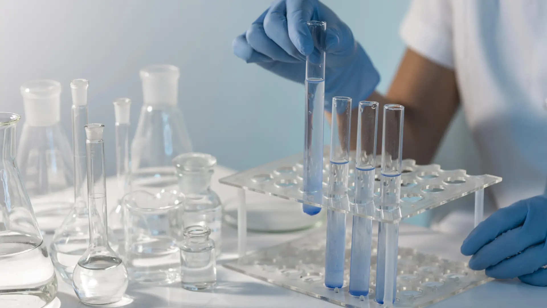 Solo uno de cada cuatro pacientes con hepatitis B y VIH recibe el seguimiento recomendado por Europa para detectar cáncer de hígado