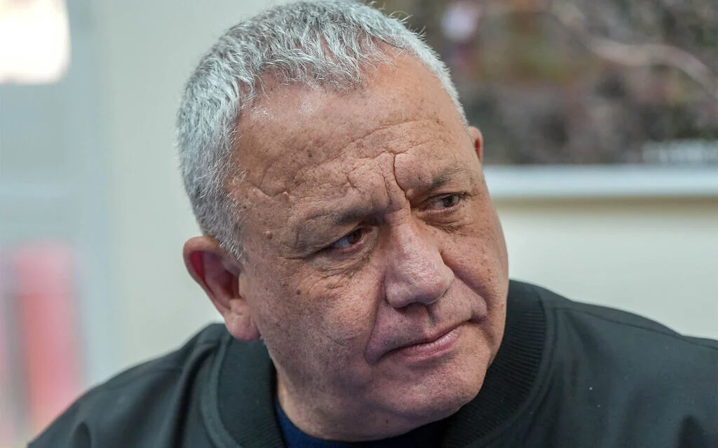 Further TV poll shows Eisenkot's Yashar party gaining strength