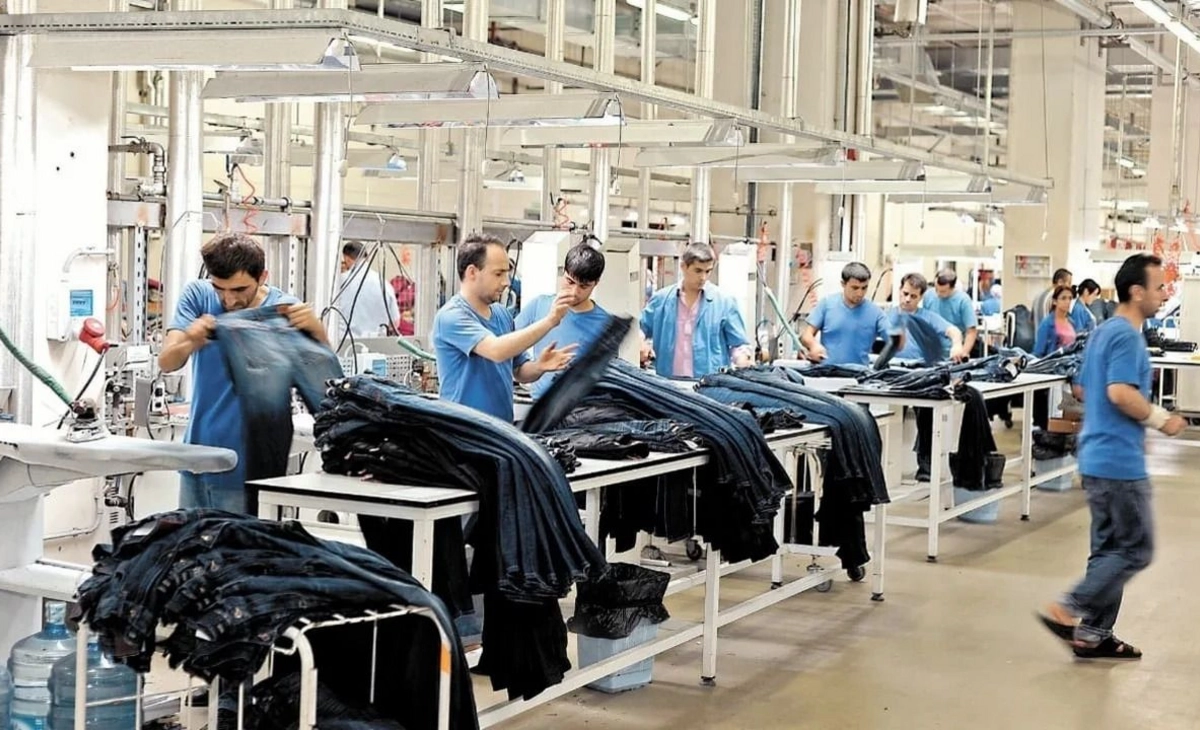 Crece la precariedad en el mercado laboral por el aumento del empleo informal y el monotributo