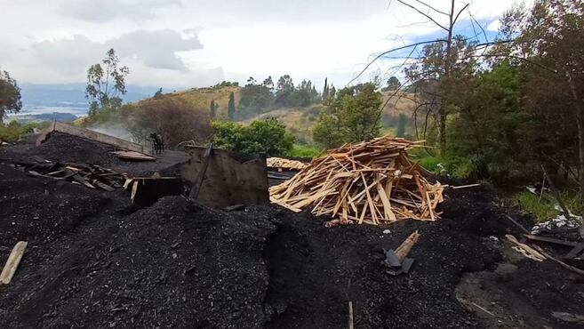 Cada cinco días frenan una quema ilegal que deteriora el aire en Bogotá y Cundinamarca