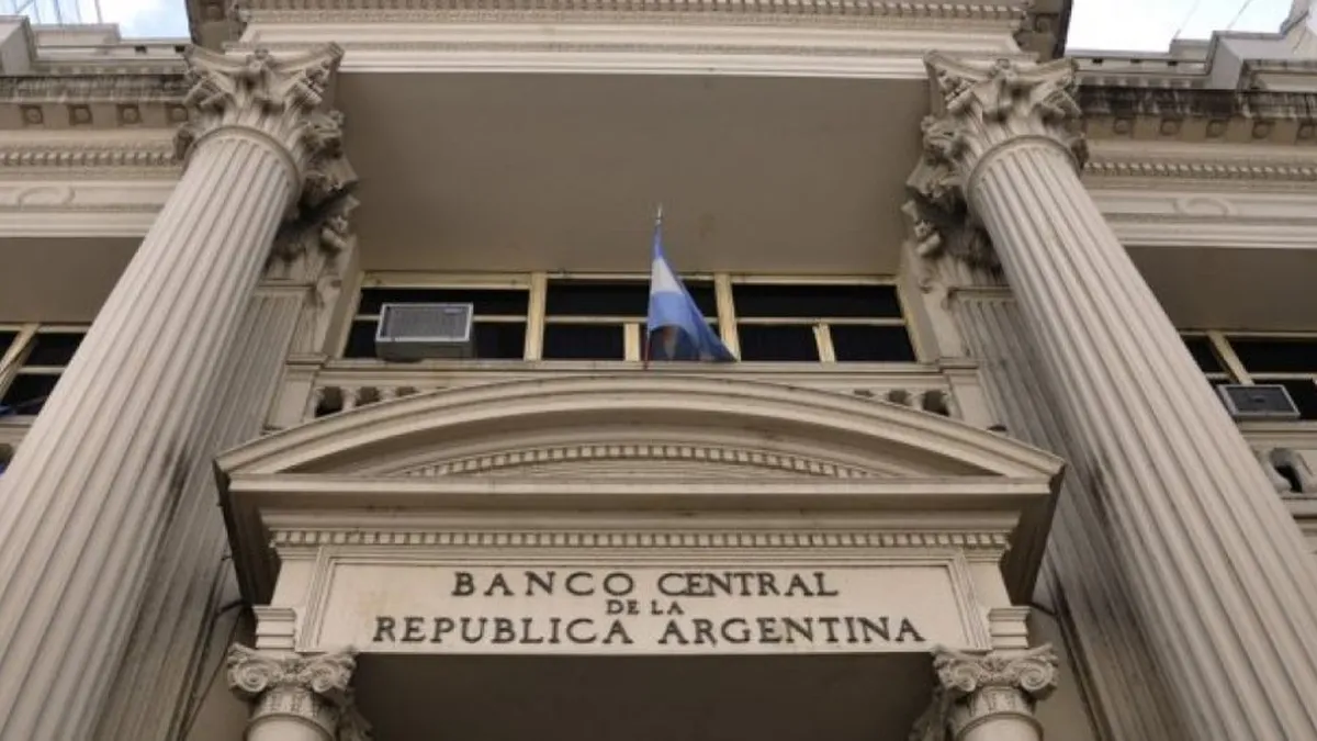 El BCRA moderó las compras por segunda rueda y las reservas sufrieron la mayor caída semanal desde abril
