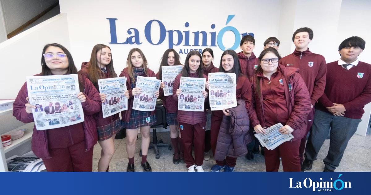 Estudiantes del IPEI visitaron el Grupo La Opinión Austral