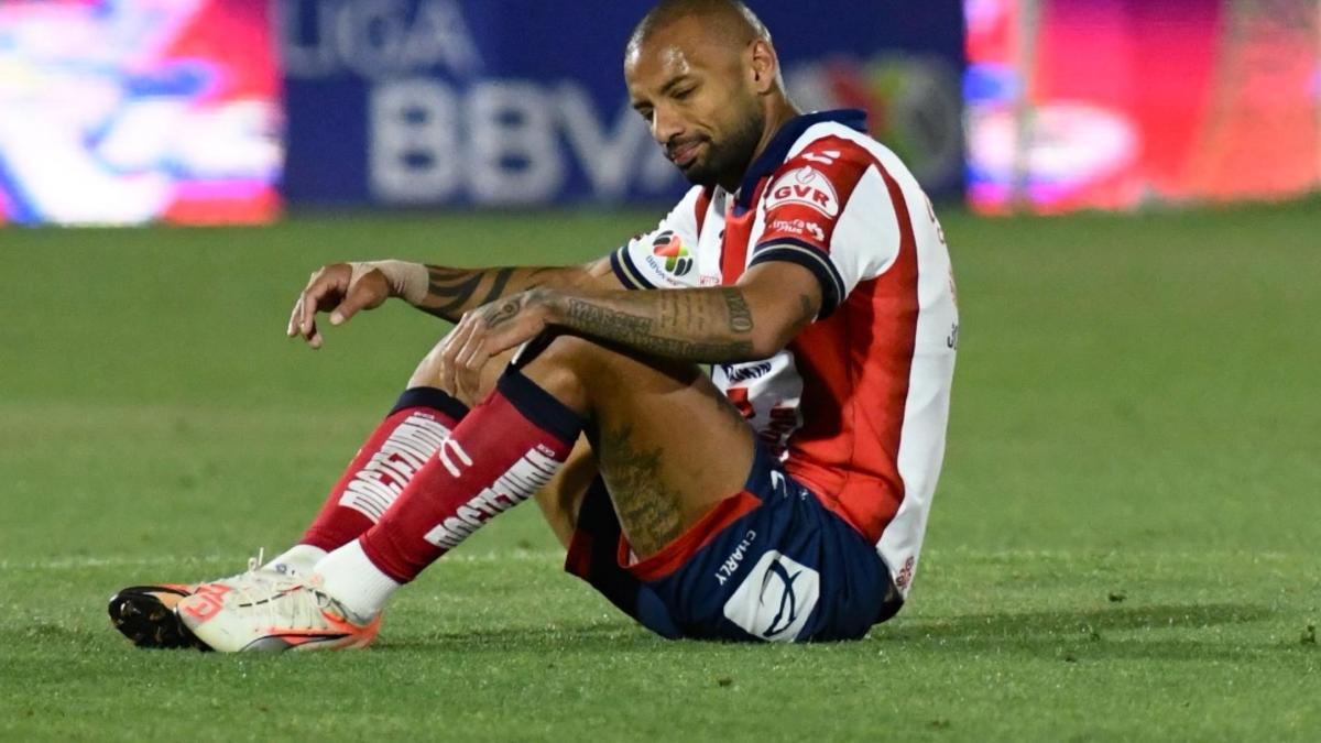 ¡Joao Pedro KO! El 9 del Atlético San Luis se rompe el ligamento cruzado