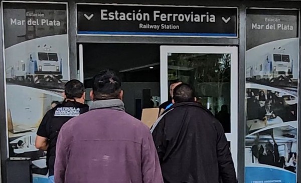 Tenían antecedentes desde 2008 y los echaron a sus ciudades de origen: "No vamos a permitir que vengan a alterar el orden"