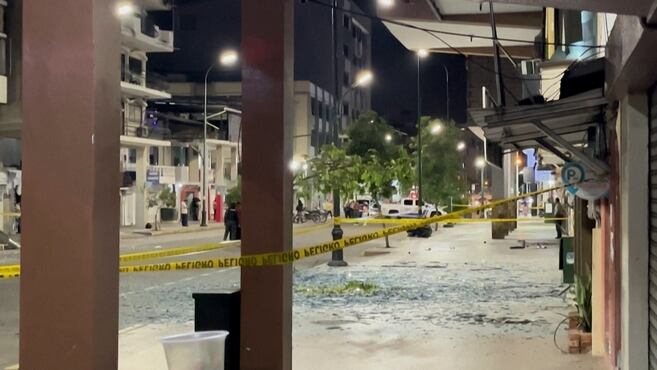 Ataque con explosivos a un edificio estatal en Ecuador