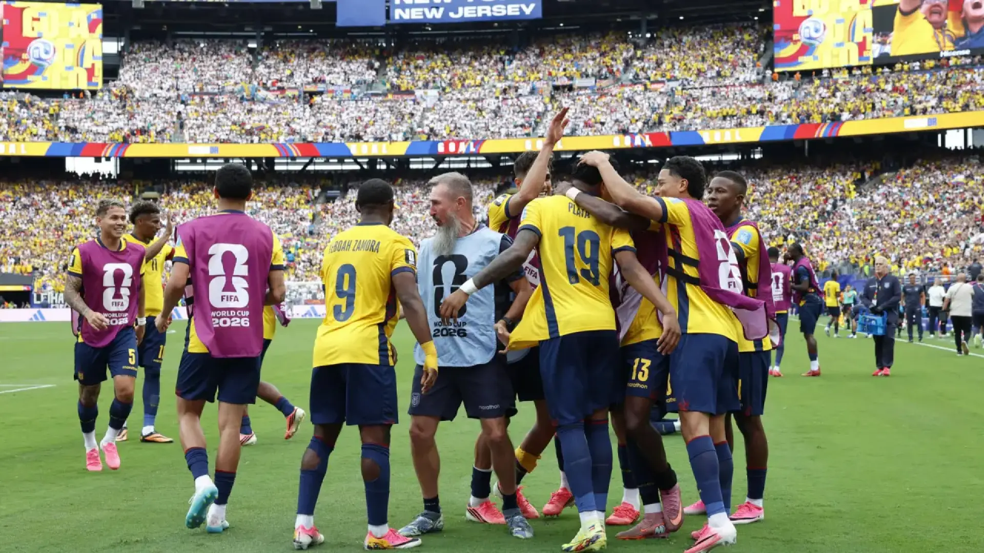 Locura en Ecuador por su clasificación: declarado festivo este viernes tras la victoria contra Alemania