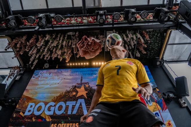 Centros comerciales y Transmilenio amplían horarios por partidos de Colombia en el Mundial