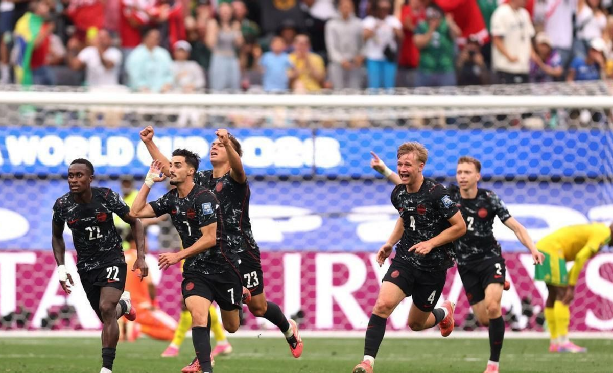 Mundial 2026: Canadá le ganó sobre el final a Sudáfrica y avanzó a octavos